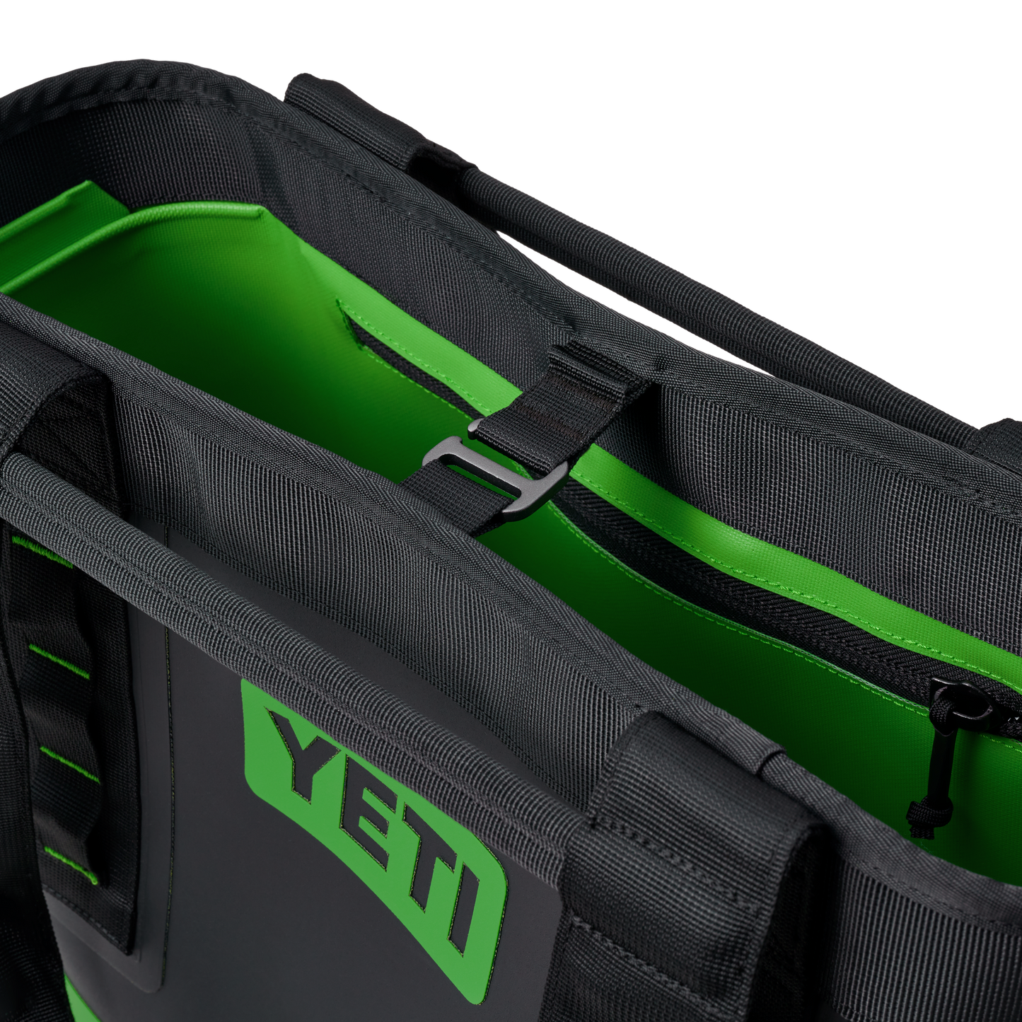 YETI Camino® 20 Carryall Canopy Green