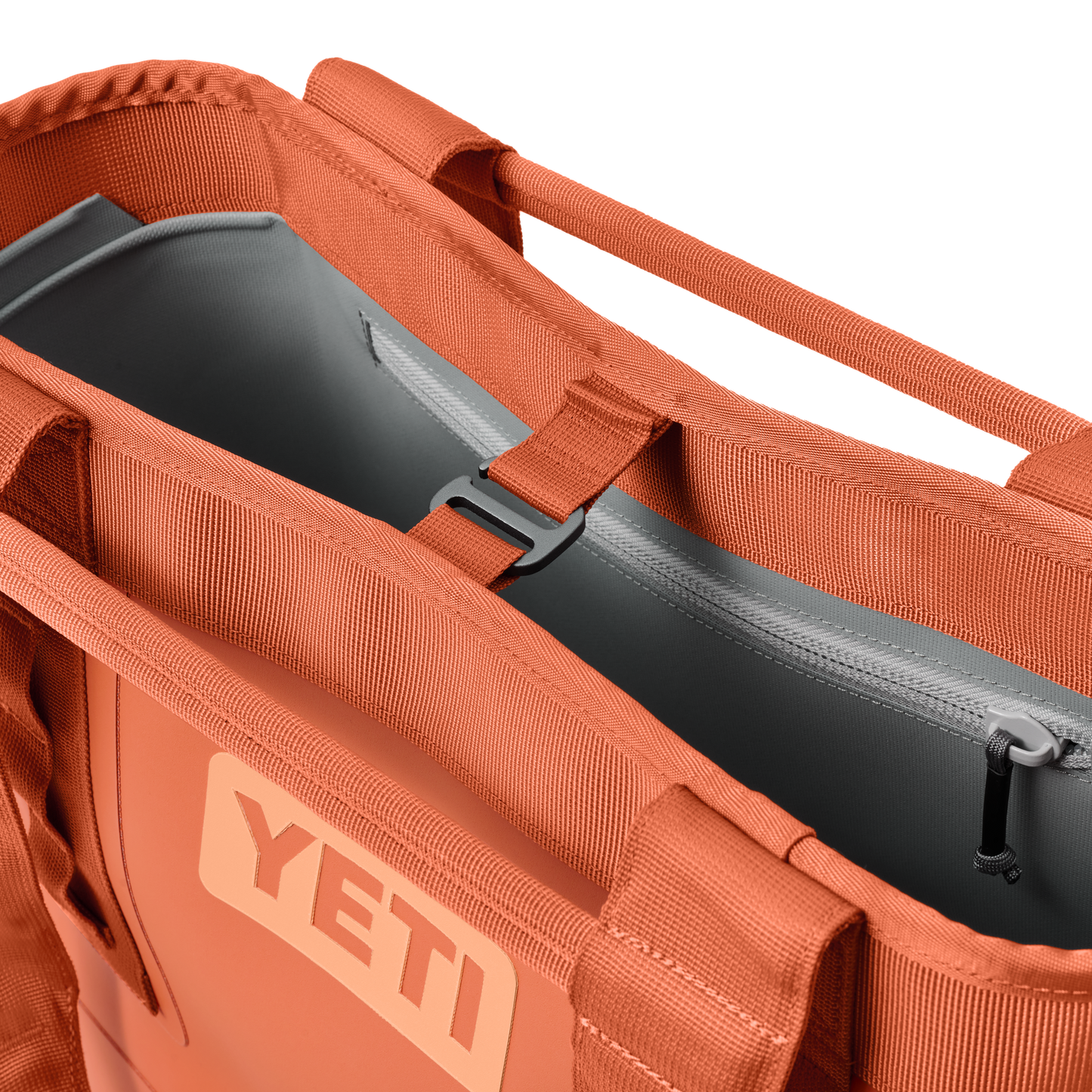 YETI Camino® 20 Carryall High Desert Clay
