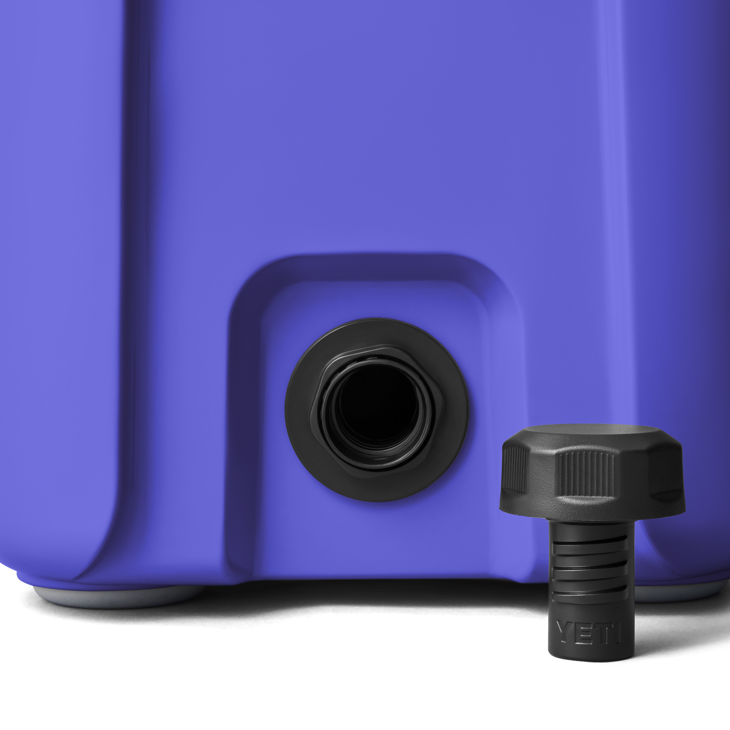 YETI Roadie® 15 Hard Cooler Ultramarine Violet
